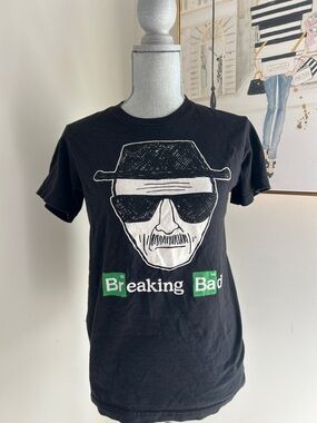 Authentic Merch Breaking Bad Graphic Tee in Black